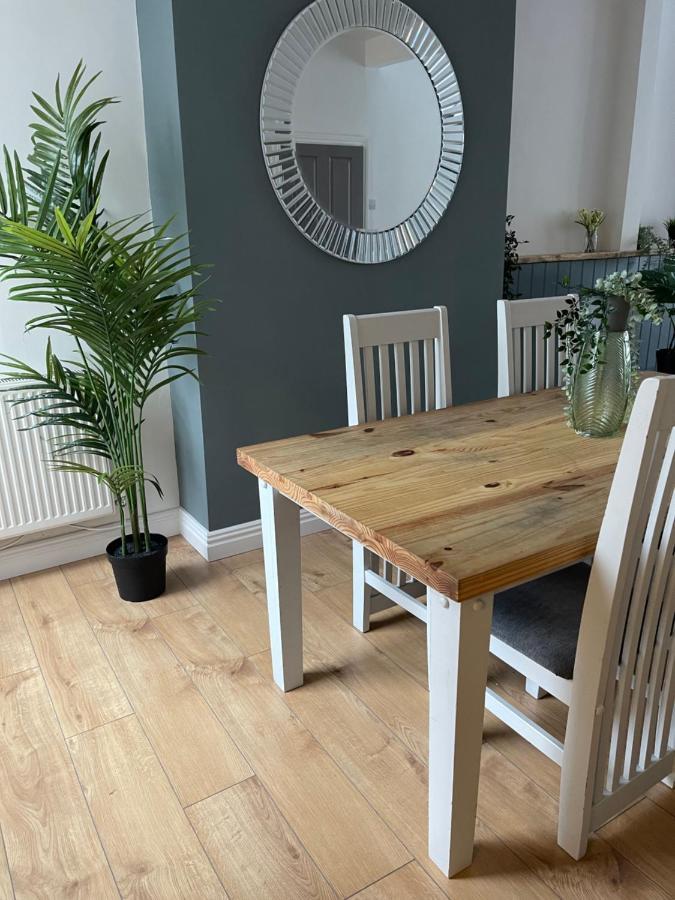 Bentley Place Crewe Ngoại thất bức ảnh