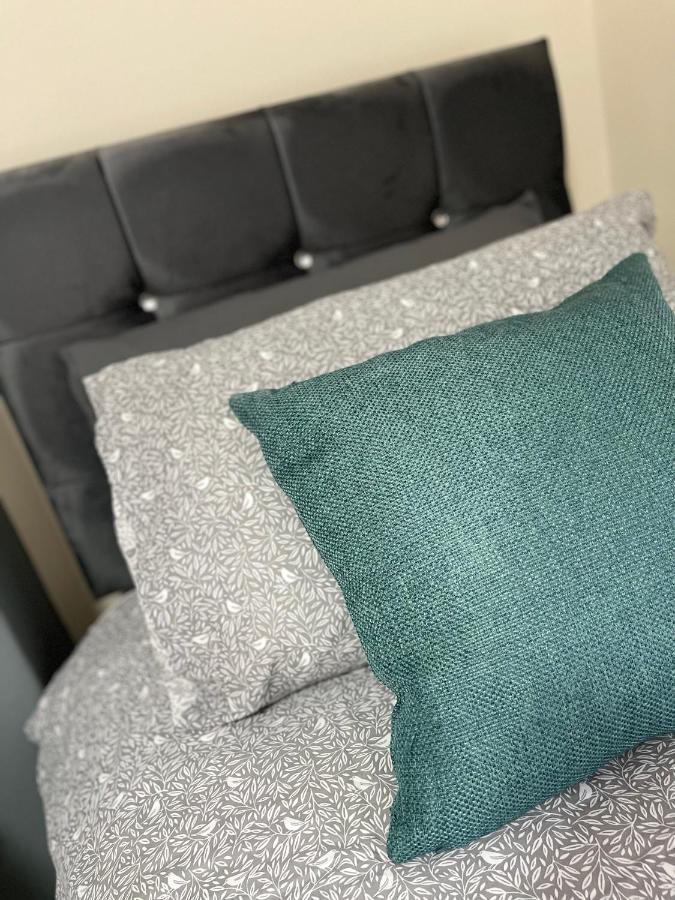 Bentley Place Crewe Ngoại thất bức ảnh