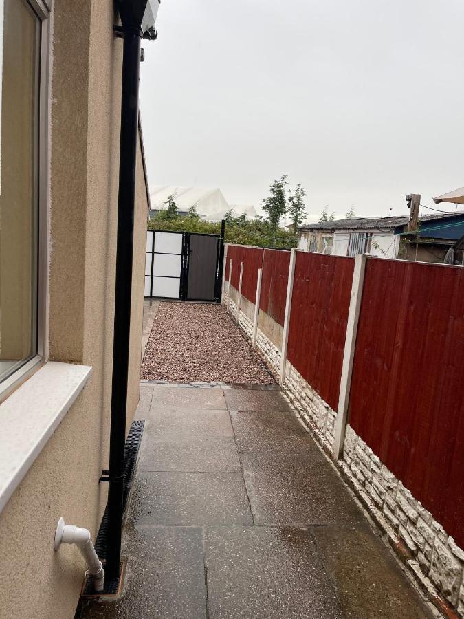 Bentley Place Crewe Ngoại thất bức ảnh