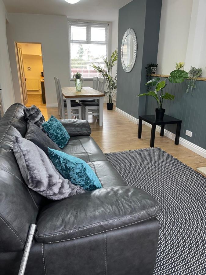 Bentley Place Crewe Ngoại thất bức ảnh